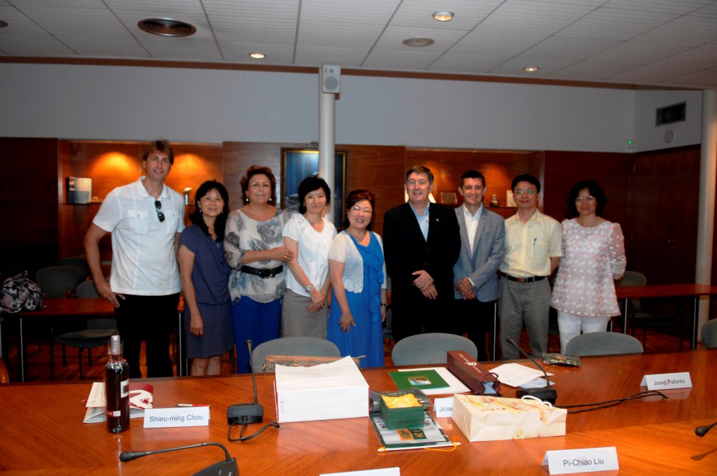 Foto de conjunt de la delegació de Wenzao Ursuline University amb els representants de la URV.