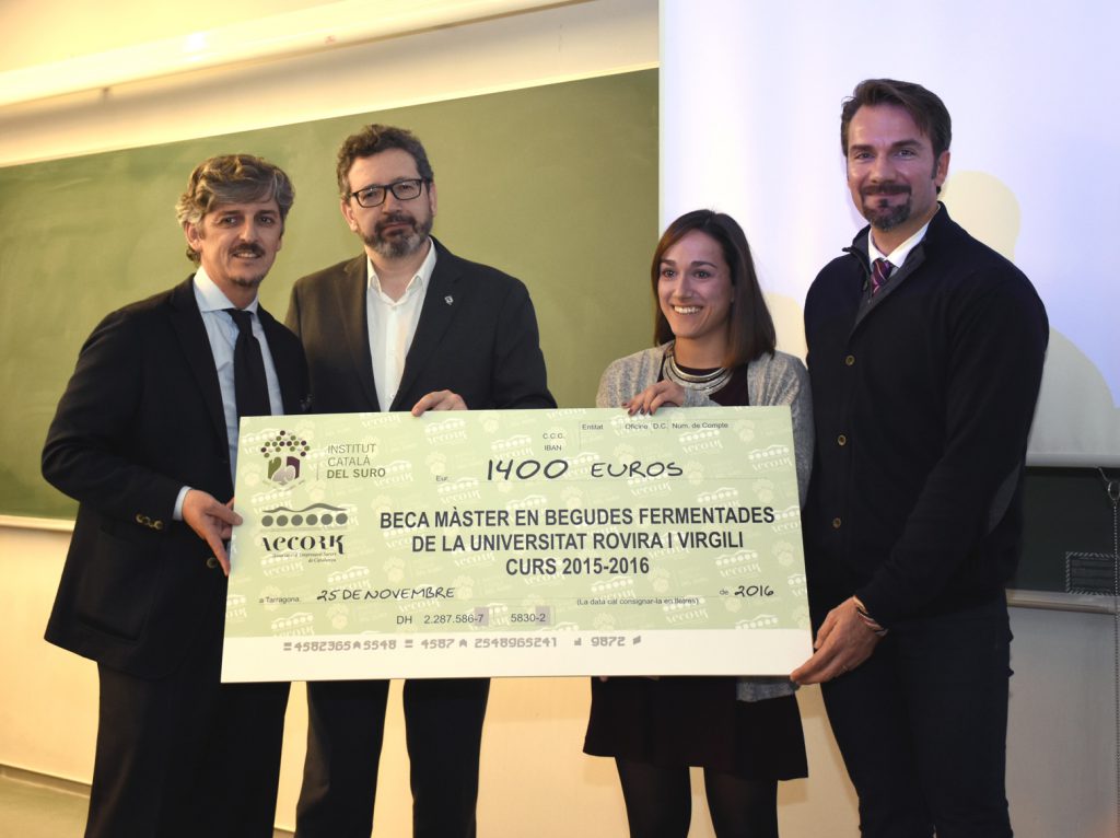 Patricia Cereceda ha guanyat la beca de l’Institut Català del Suro i AECORK.
