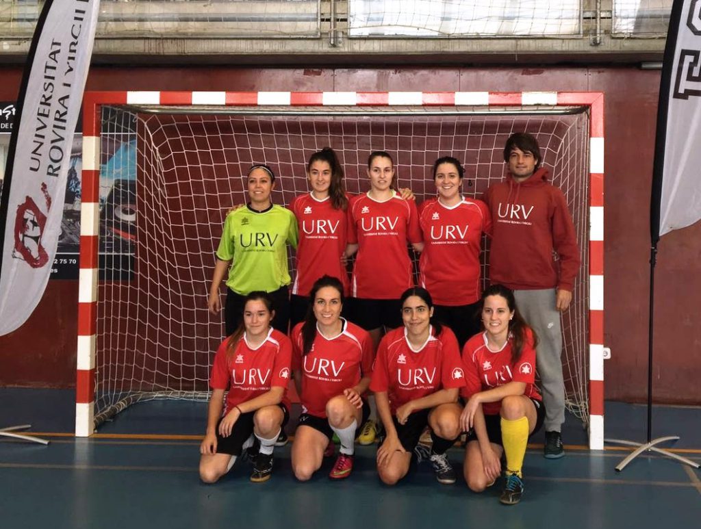Components de l'equip de futbol sala femení 2016-17.