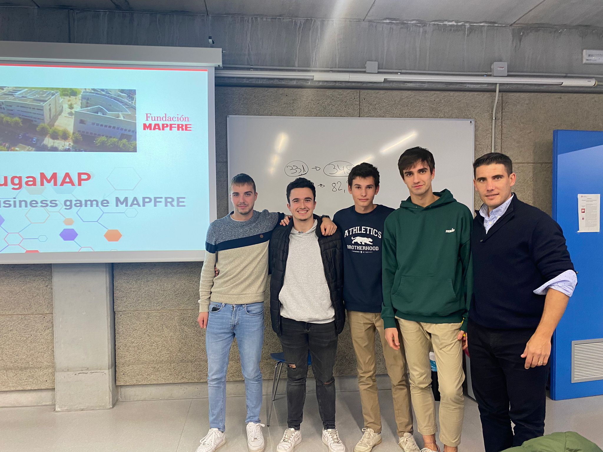 Estudiants De La Facultat Deconomia I Empresa Participen Al Campionat