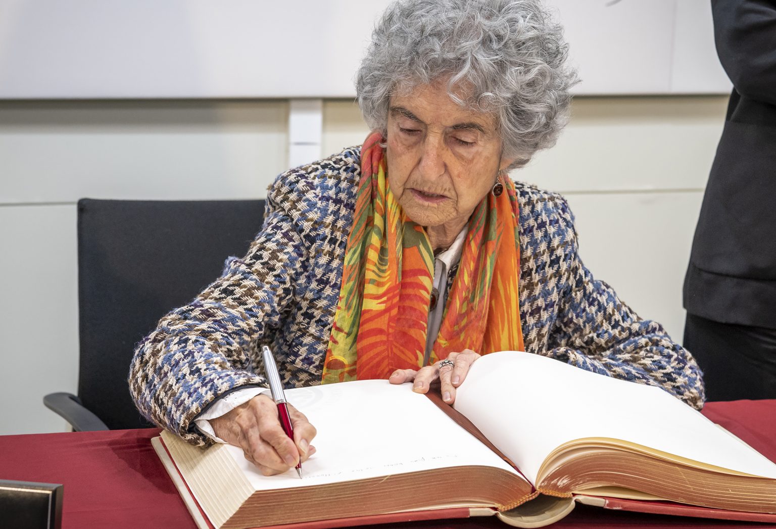 Lourdes Beneria, pioneer of feminist economics, awarded an honorary