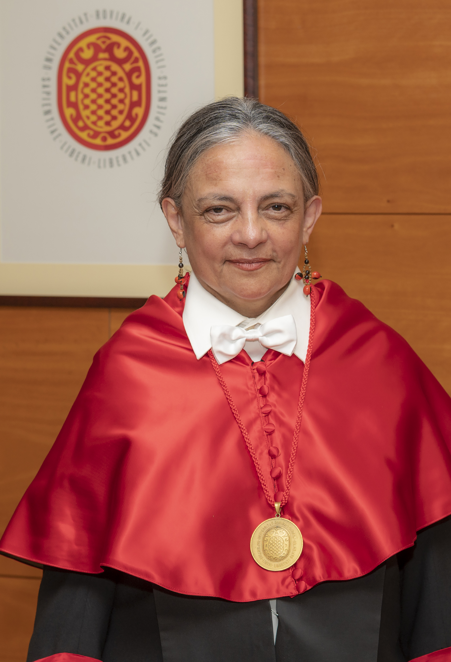 Investidura honoris causa Esperanza Martínez Yáñez