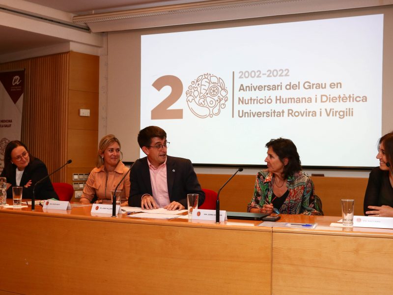 Fàtima Sabench, Rosa Martí, Josep Pallarès, Gemma Salvador i Nancy Babio.