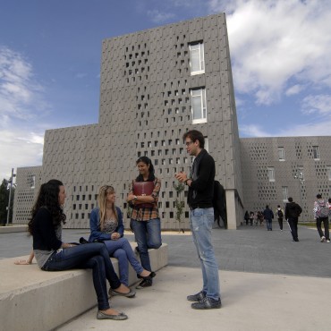 Espai exterior del Campus Terres de l'Ebre