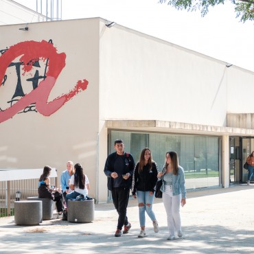 Passadís de la Facultat de Turisme i Geografia