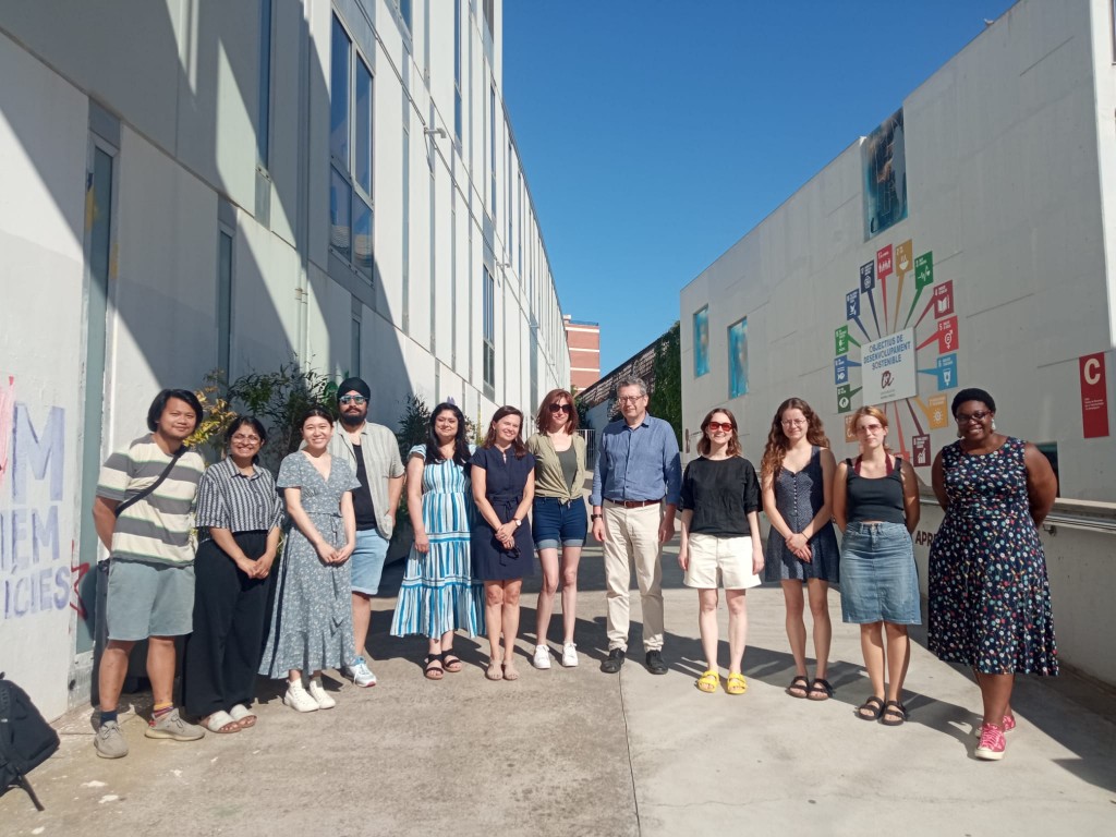 Students of the University of East Anglia with the Commissioner for International Networks of the URV at the first creative writing residency in Tarragona.