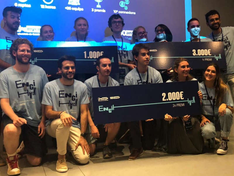 Els guanyadors de la primera edició de l'EngiHack, la marató d'enginy celebrada al Museu Nacional de la Ciència i la Tècnica de Terrassa (MNACTEC).