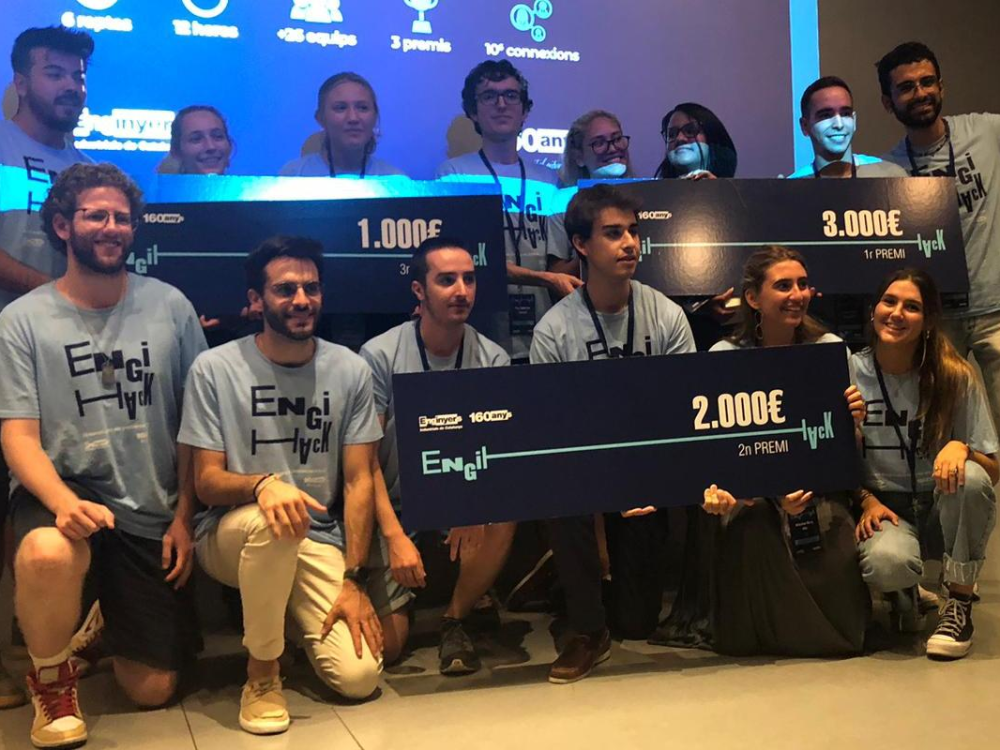 Els guanyadors de la primera edició de l'EngiHack, la marató d'enginy celebrada al Museu Nacional de la Ciència i la Tècnica de Terrassa (MNACTEC).