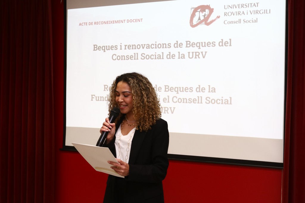 Eleysha Taylor ha parlat en nom de les beneficiàries de les beques Fundació Repsol- Consell Social.