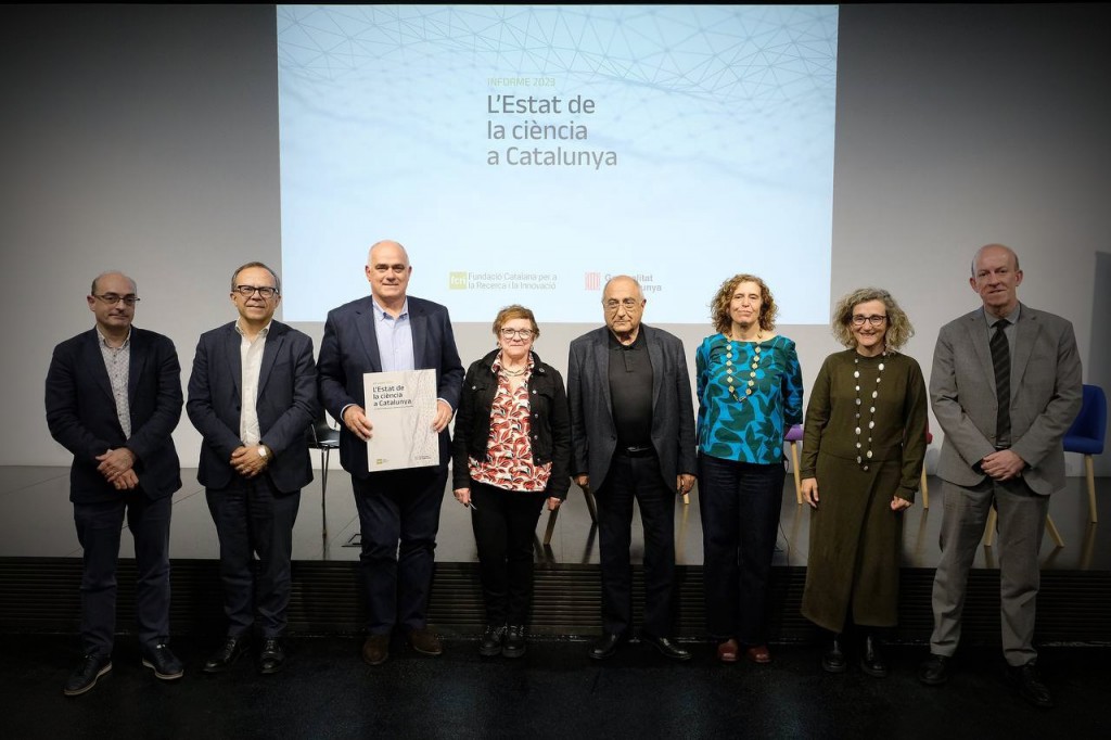 El conseller de Recerca i Universitats, Joaquim Nadal va presentar l'Informe 2023 de l'Estat de la Ciència a Catalunya  junt amb el director general de l’FCRI, Jordi Mas i Castellà, el passat 2 de maig.