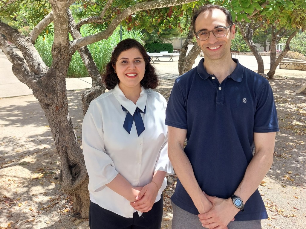 Fatemeh Rsoxxx i Carlos Pozo, investigadors del Departament d'Enginyeria Química de la URV que han participat en la recerca.