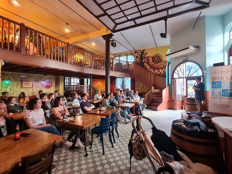 Imatge de l'edició del Pint of Science 2024.