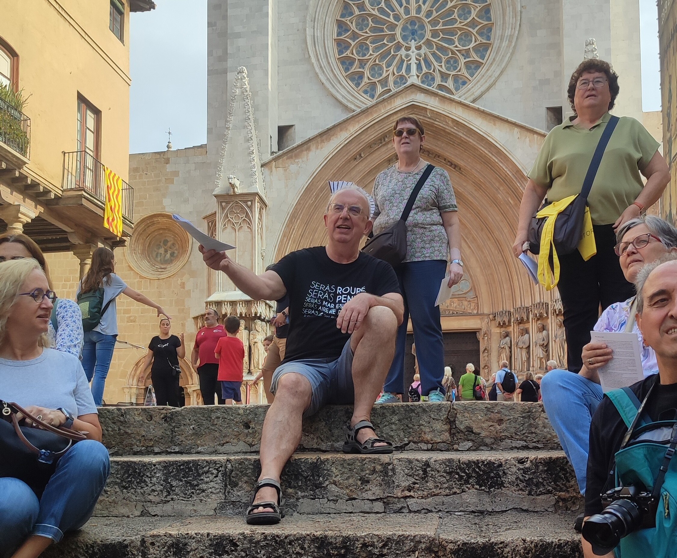 la-part-alta-de-tarragona-s-omple-de-literatura-de-la-m-de-mag-sunyer