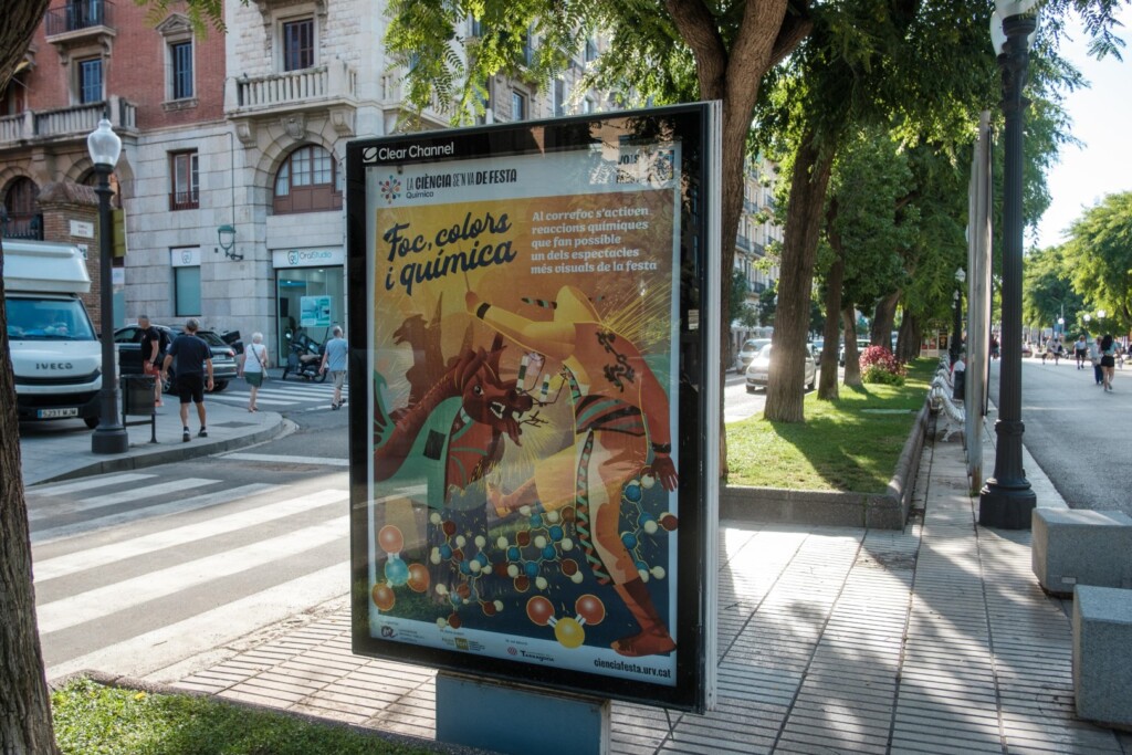 Els cartells també es poden veure exposats al mobiliari urbà de Tarragona.