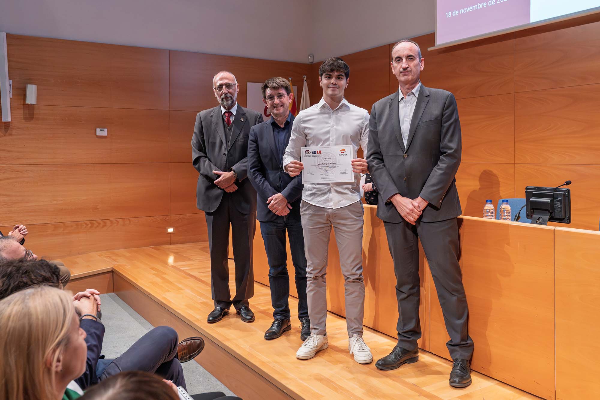 077_WORKEXPERIENCE_18112025