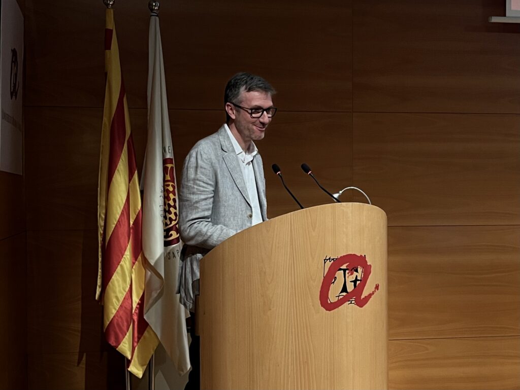Jordi Pedrola, durant la conferència inaugural del curs.