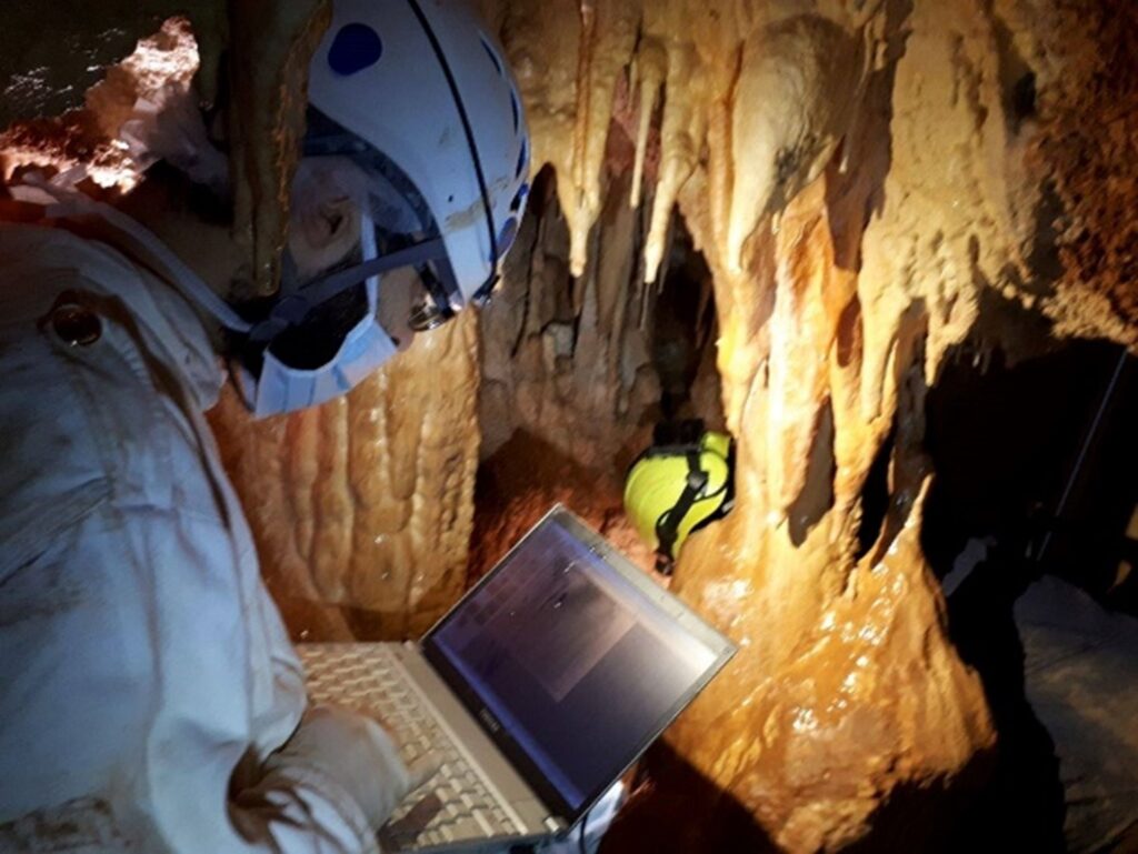 El crani de l'Home d'Altamura es va extraure virtualment mitjançant diverses tècniques d'adquisició digital. Foto: Constantino Buzi / IPHES-CERCA