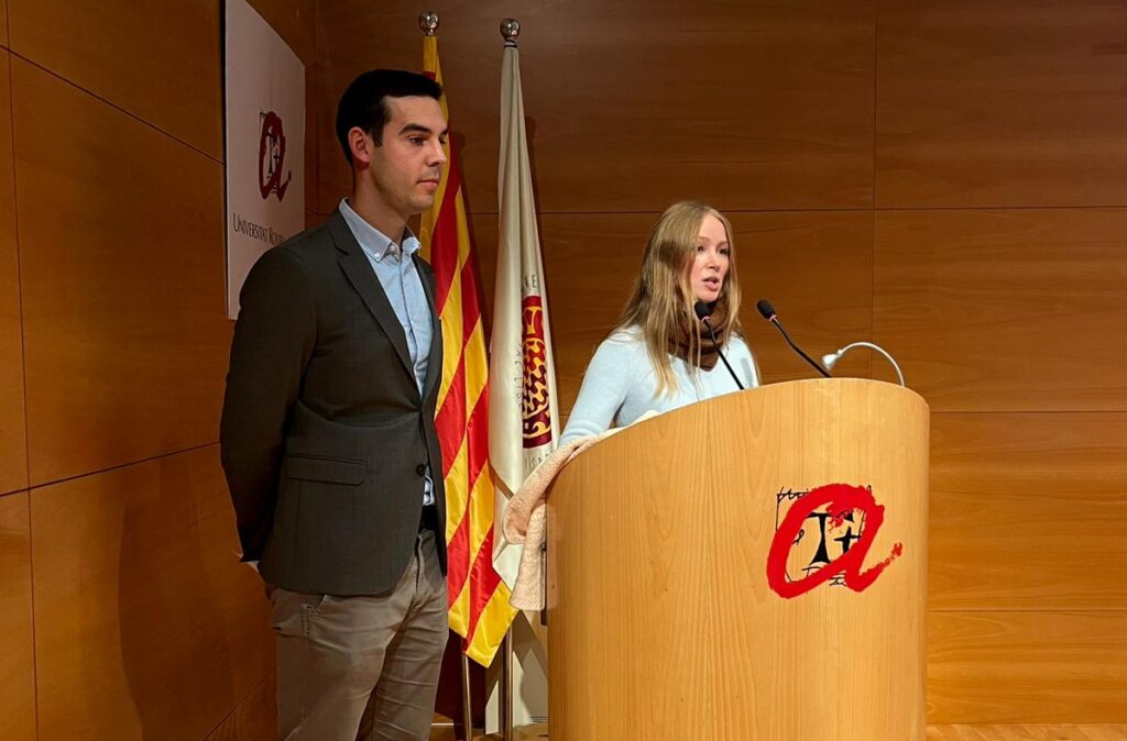 La presidenta i secretari de la nova Associació Alumni ETSEQ que es va presentar ahir.