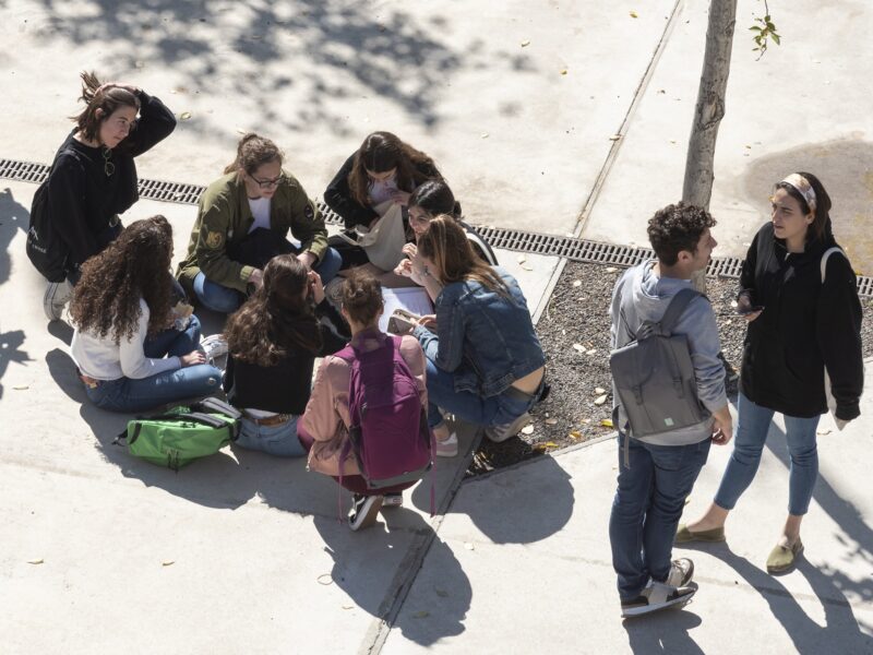 Estudiants al campus Catalunya.