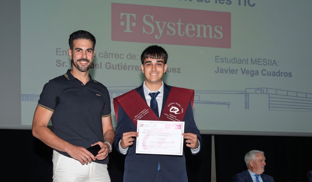 Premi T-Systems al millor expedient i perfil en l’àmbit de les TIC per a Javier Vega Cuadros.