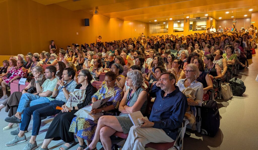 Unes 630 persones participen en el congrés.